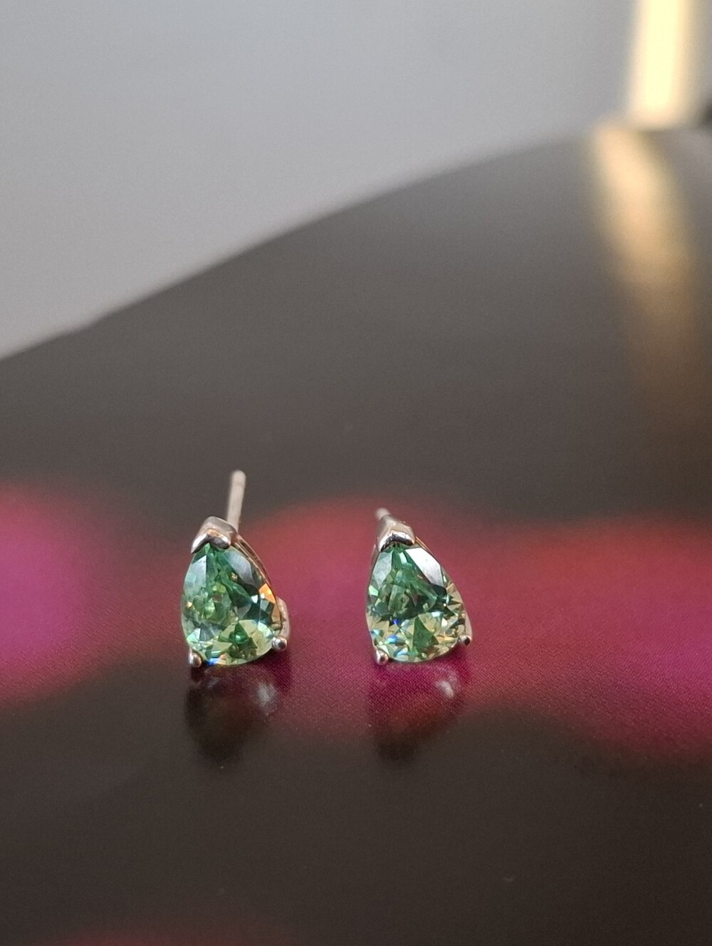 Green Teardrop Stud Earrings - Elegant Women's Jewelry